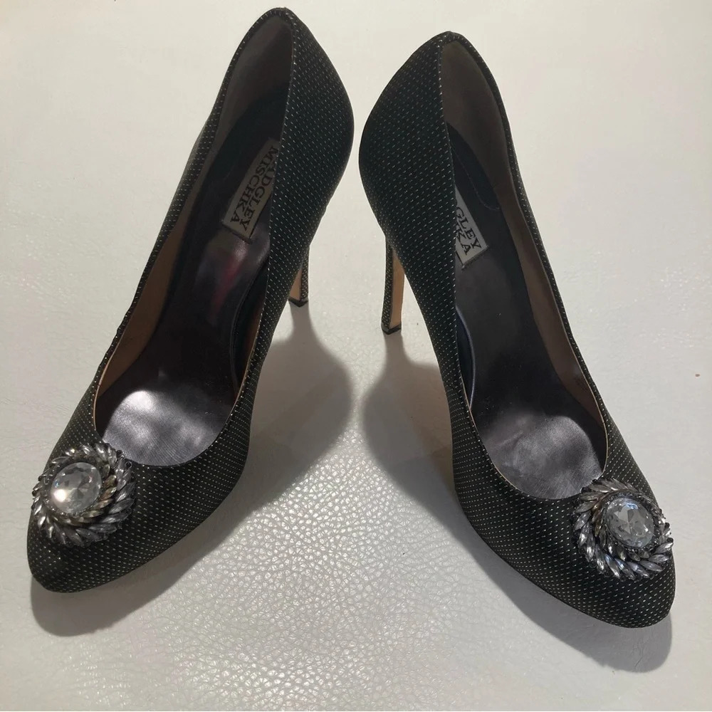 BADGLEY MISCHKA Sz 10 Jewelled Diamond Toe Cap Gold Specs 5”  Heels Pumps